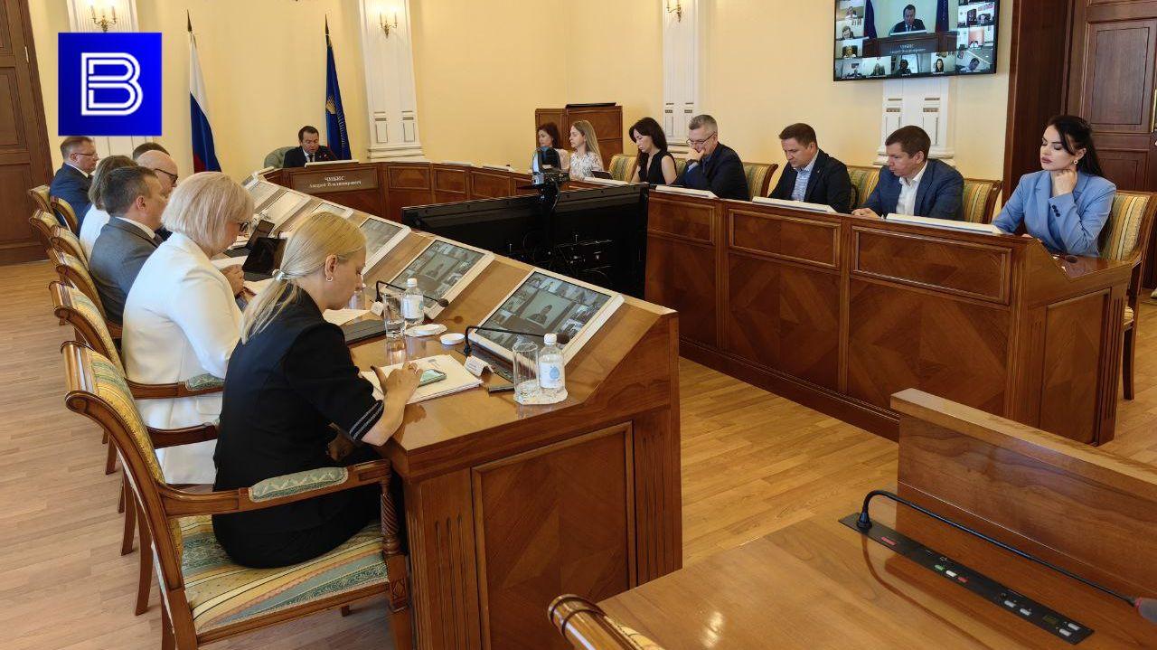 Андрей Чибис подвел итоги рабочей поездки Дениса Мантурова в регион